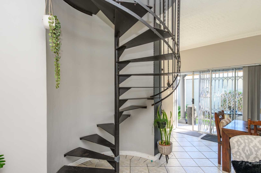 6 Bedroom Property for Sale in Lorraine Eastern Cape